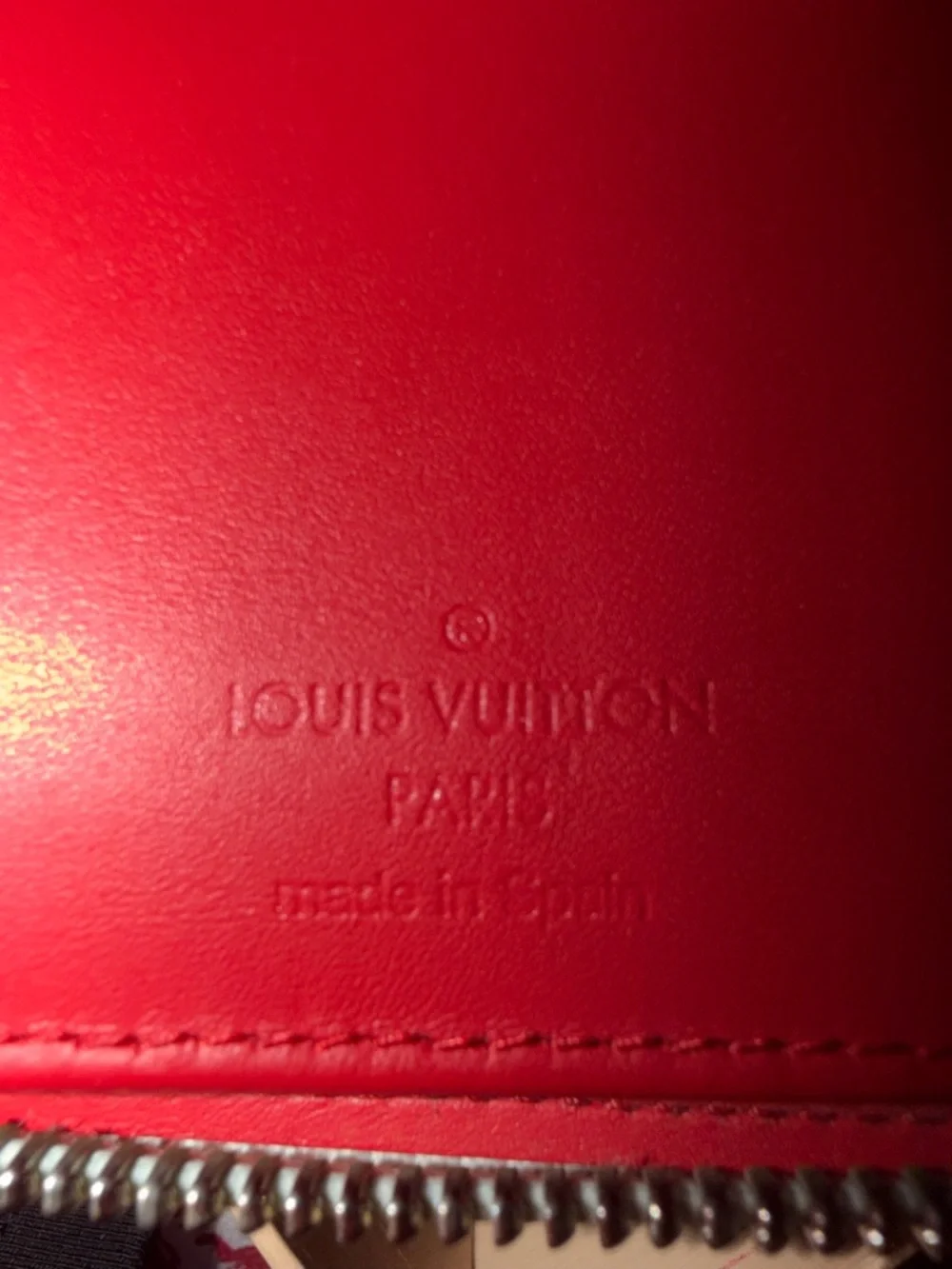 LV Zippy Wallet in Damier Spray Blanc with COA